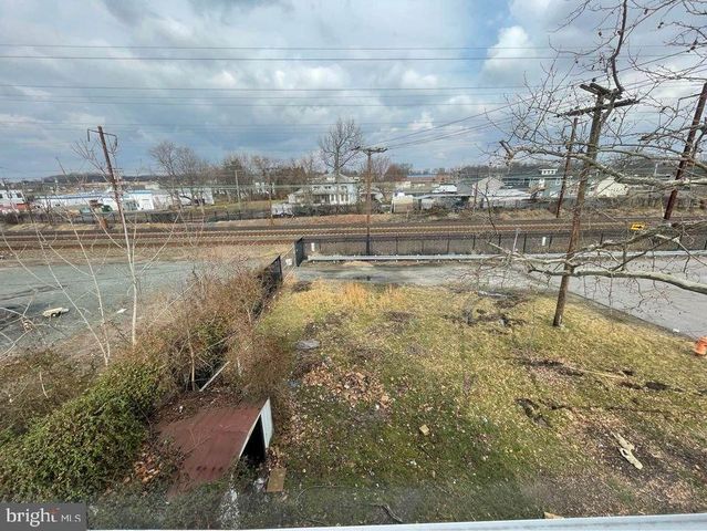 24 HARRISON AVE N, Middle River, MD 21220