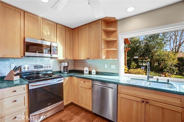 5552 Ridgebury Drive, Huntington Beach, CA 92649