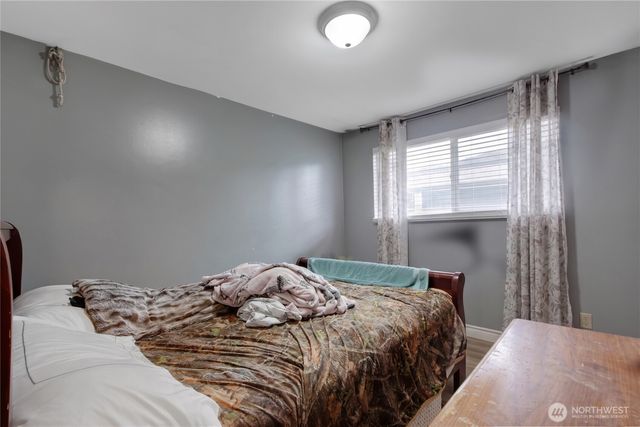 838 Harrington Avenue NE, Renton, WA 98056