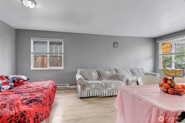 838 Harrington Avenue NE, Renton, WA 98056