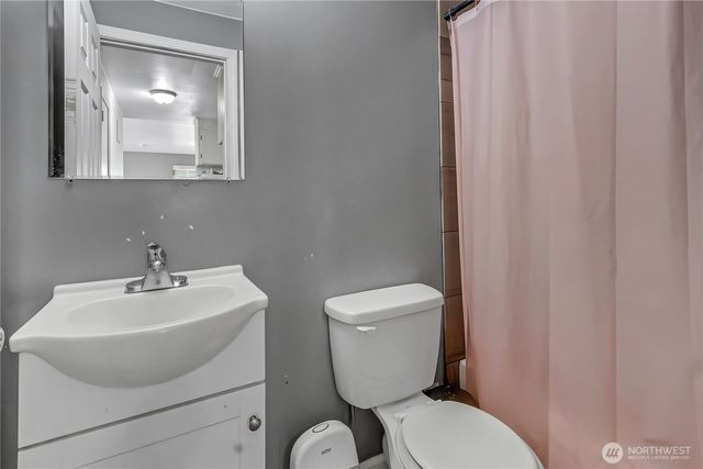 838 Harrington Avenue NE, Renton, WA 98056