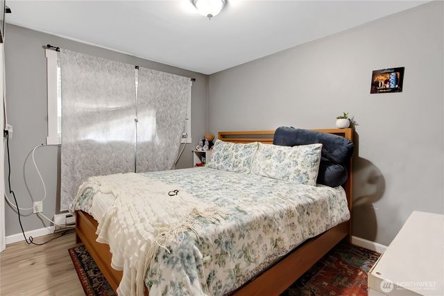 838 Harrington Avenue NE, Renton, WA 98056