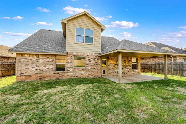 2615 NW Debracy Ave, Lawton, OK 73505