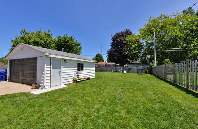 3815 17th AVENUE, Kenosha, WI 53140