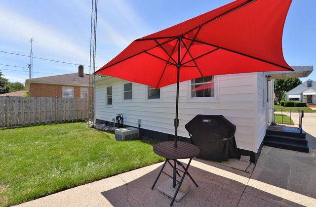3815 17th AVENUE, Kenosha, WI 53140