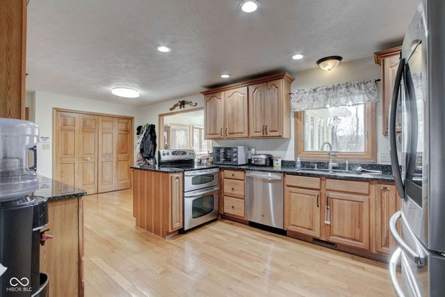 303 Wellington Overlook, Noblesville, IN 46060