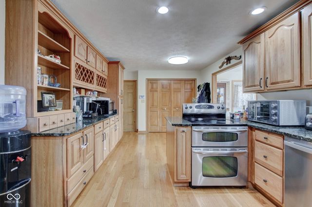 303 Wellington Overlook, Noblesville, IN 46060