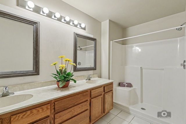 5122 Tomcin Trail, Oak Lawn, IL 60453
