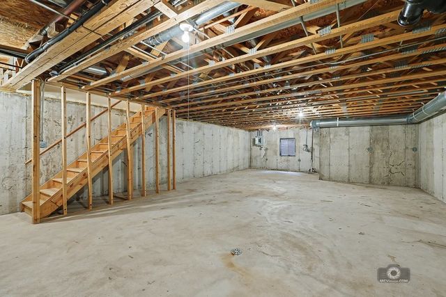 5122 Tomcin Trail, Oak Lawn, IL 60453