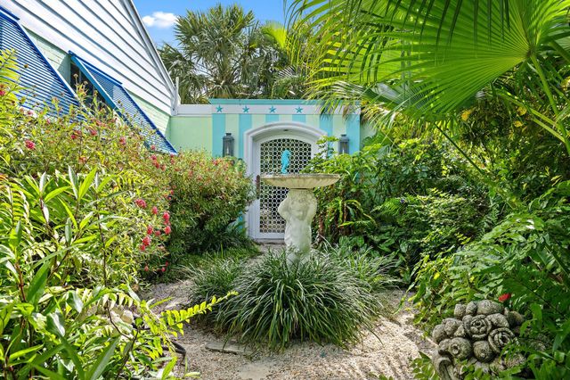 7704 Martin Avenue, West Palm Beach, FL 33405