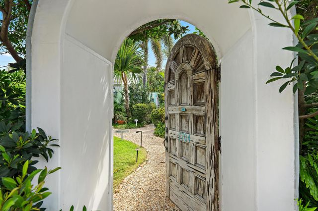 7704 Martin Avenue, West Palm Beach, FL 33405