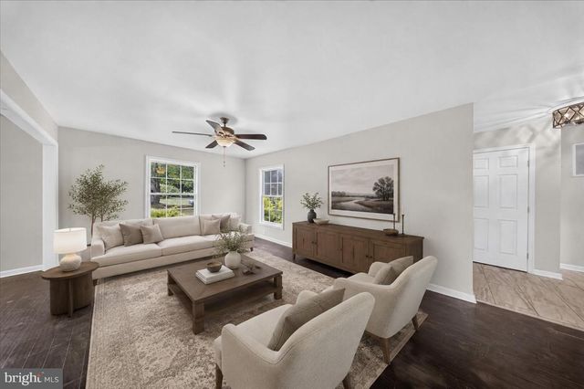 215 TINA MARIE LN, Smyrna, DE 19977