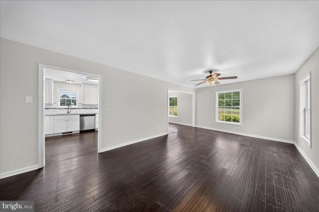 215 TINA MARIE LN, Smyrna, DE 19977