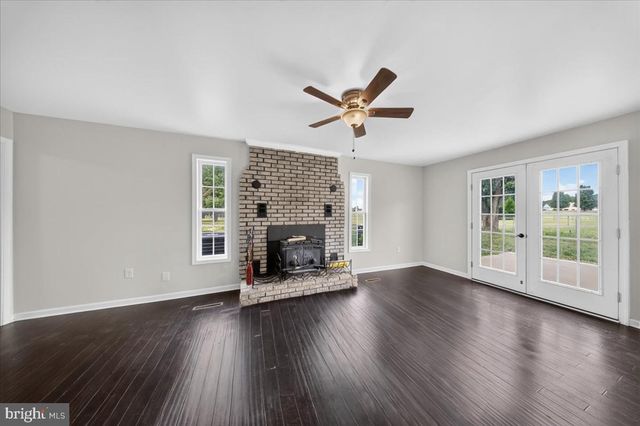 215 TINA MARIE LN, Smyrna, DE 19977