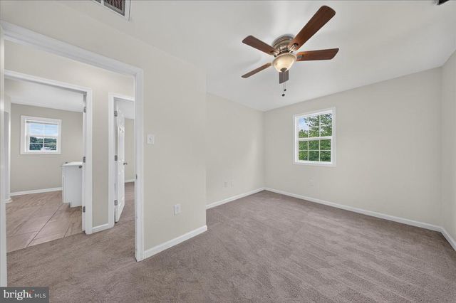 215 TINA MARIE LN, Smyrna, DE 19977