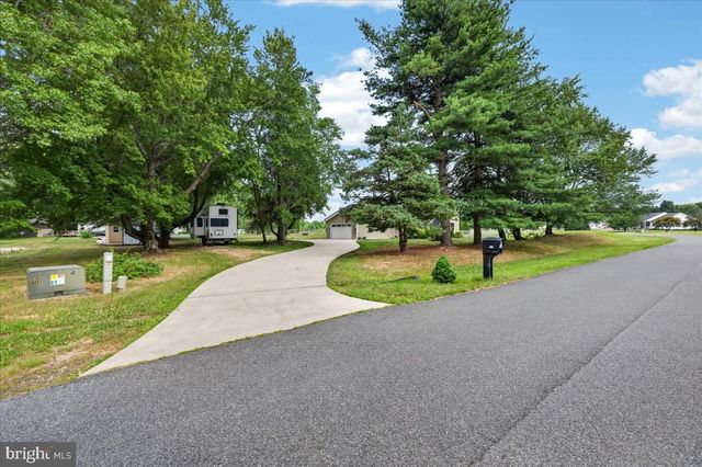 215 TINA MARIE LN, Smyrna, DE 19977