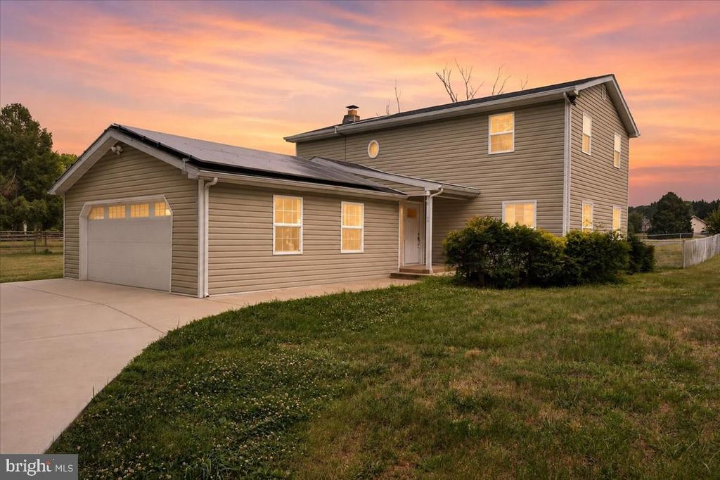 215 TINA MARIE LN, Smyrna, DE 19977