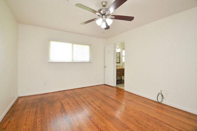5515 Saxon Drive, Houston, TX 77092