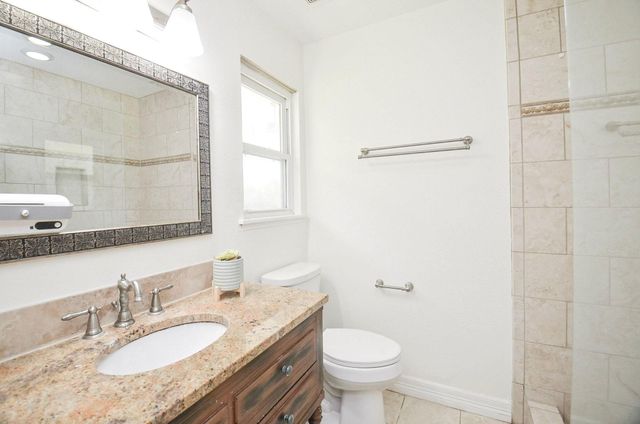 5515 Saxon Drive, Houston, TX 77092