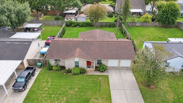 5515 Saxon Drive, Houston, TX 77092