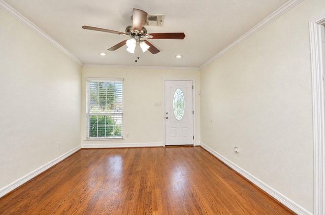 5515 Saxon Drive, Houston, TX 77092