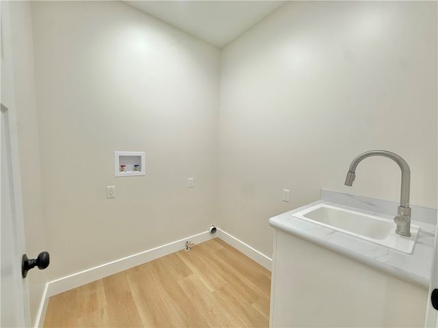 3154 Spiker Ln, Neshannock Twp, PA 16105