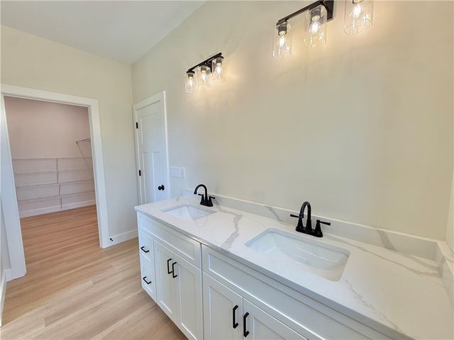 3154 Spiker Ln, Neshannock Twp, PA 16105