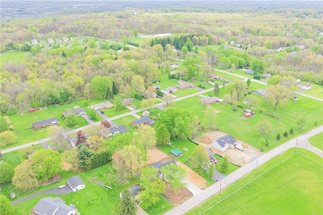 3154 Spiker Ln, Neshannock Twp, PA 16105