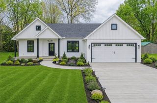 3154 Spiker Ln, Neshannock Twp, PA 16105