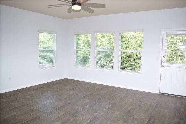 321 Coleto Creek LOOP, Kyle, TX 78640