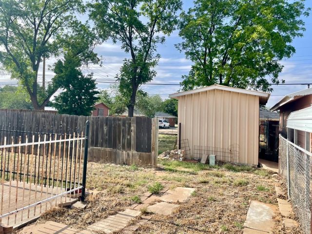 1918 42nd Street, Lubbock, TX 79412