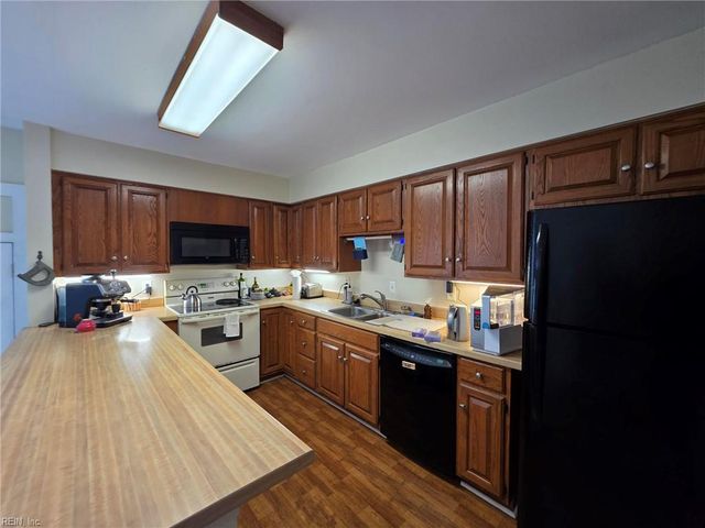 717 Botetourt GDNS, Norfolk, VA 23507