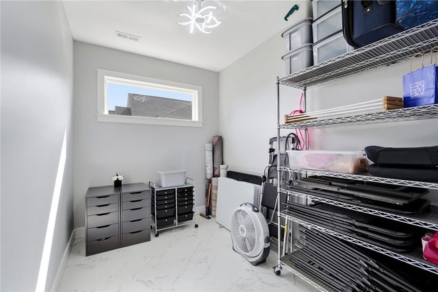 9493 Monaco Circle, Centerville, OH 45458
