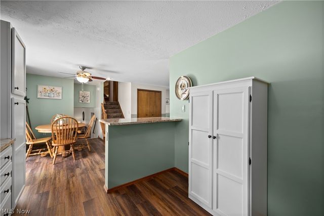 923 Hillside Drive, Amherst, OH 44001