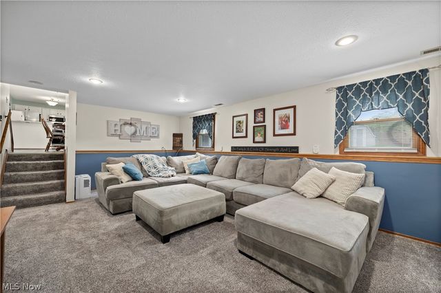 923 Hillside Drive, Amherst, OH 44001