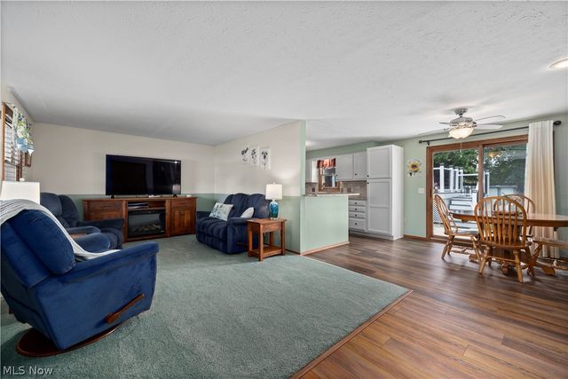 923 Hillside Drive, Amherst, OH 44001
