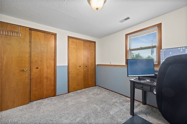 923 Hillside Drive, Amherst, OH 44001