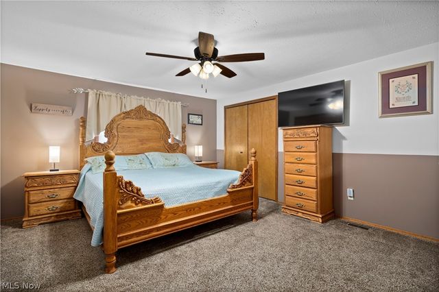 923 Hillside Drive, Amherst, OH 44001