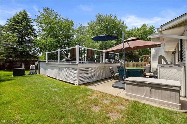923 Hillside Drive, Amherst, OH 44001