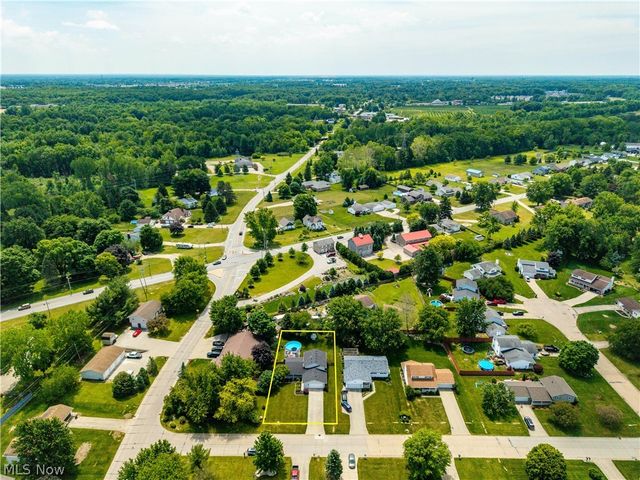 923 Hillside Drive, Amherst, OH 44001