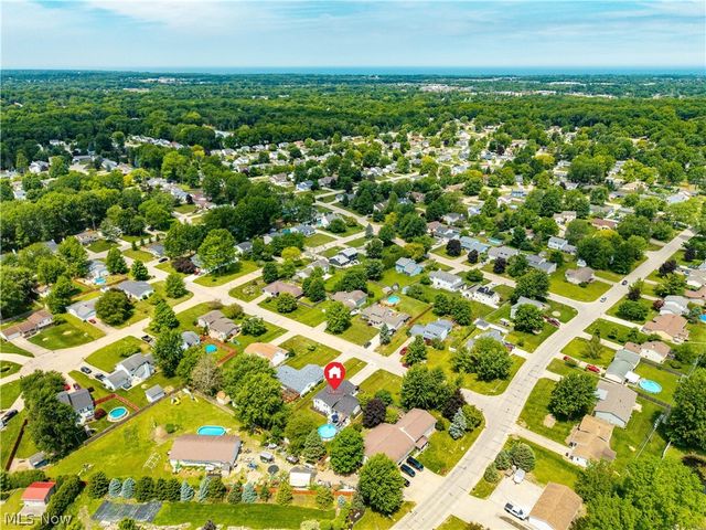923 Hillside Drive, Amherst, OH 44001