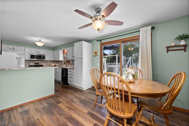 923 Hillside Drive, Amherst, OH 44001