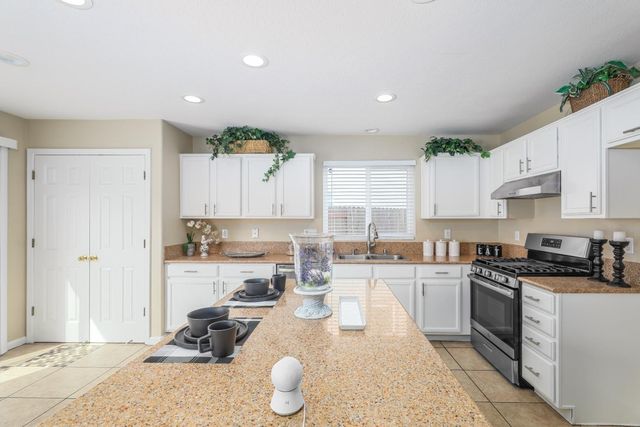 3355 Calla Lily Way, Sacramento, CA 95833