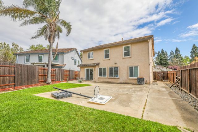 3355 Calla Lily Way, Sacramento, CA 95833