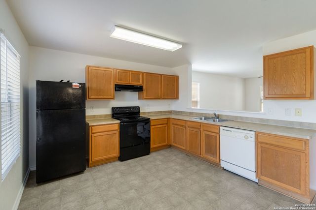 9423 MARAVAL CRK, San Antonio, TX 78245