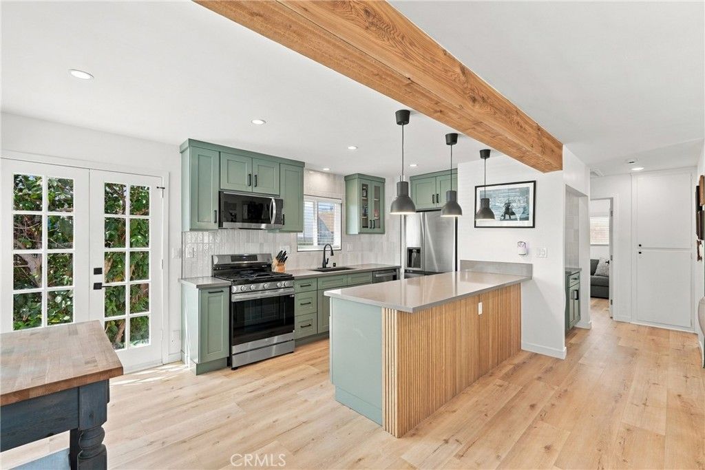 411 E Franklin, El Segundo, CA 90245 — exterior