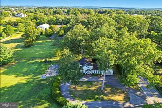 830 WESTMINSTER AVE, Hanover, PA 17331