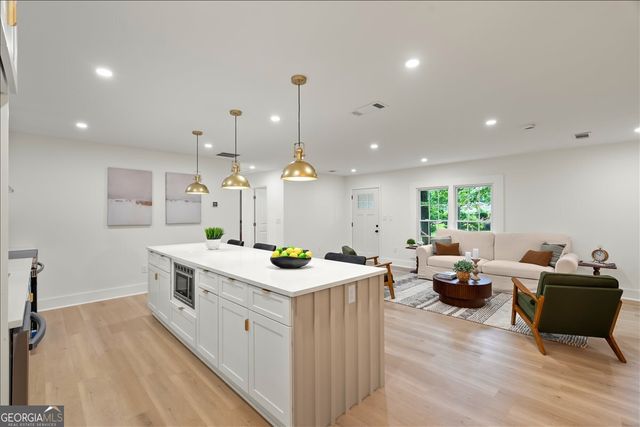 39 Anita Place SE, Mableton, GA 30126