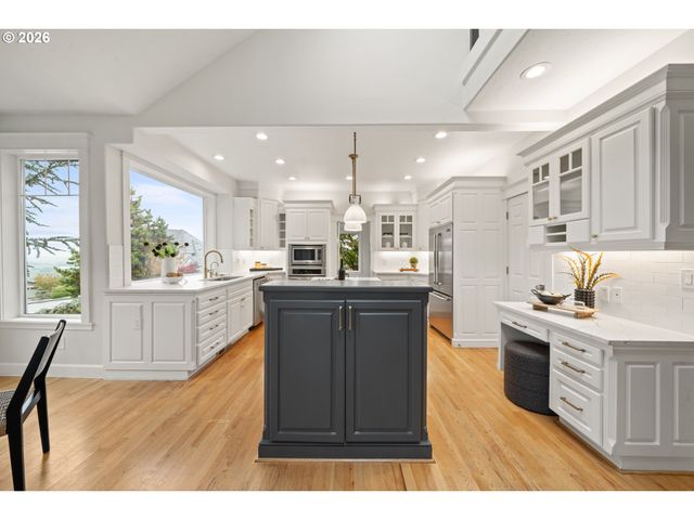 2722 Nw 24TH Ave, Camas, WA 98607