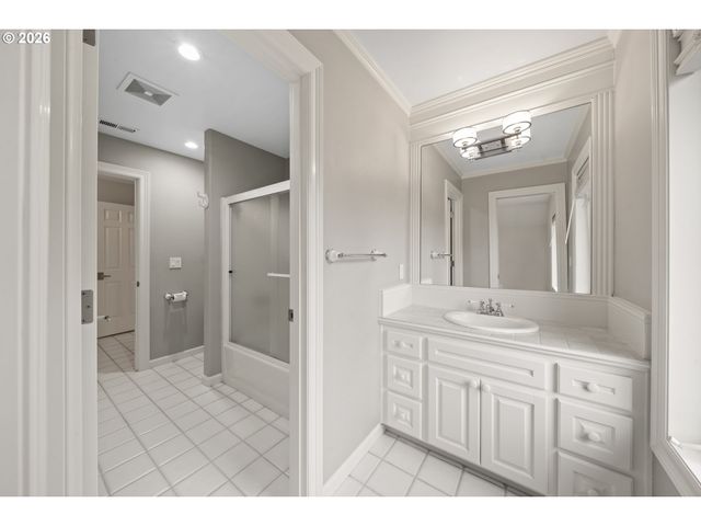 2722 Nw 24TH Ave, Camas, WA 98607